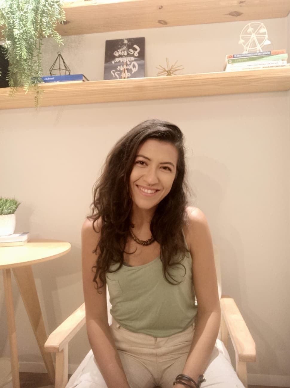 Retrato de Mariana Kol, da equipe da Pausa Psicologia